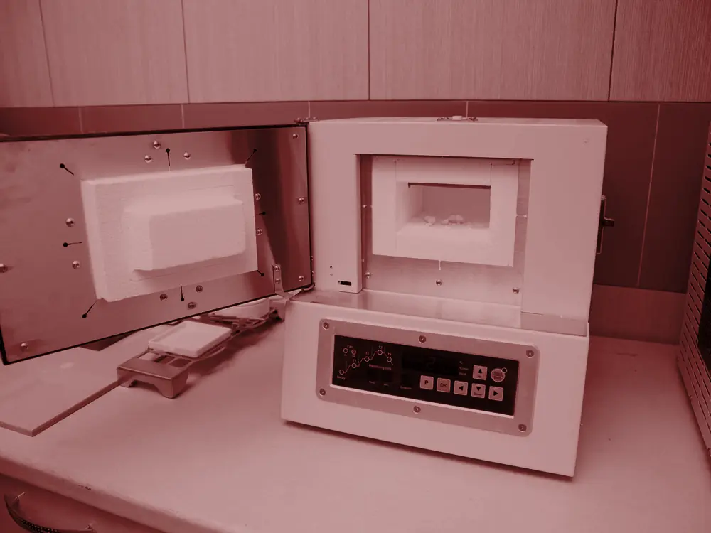 Dental laboratory furnace on a workbench